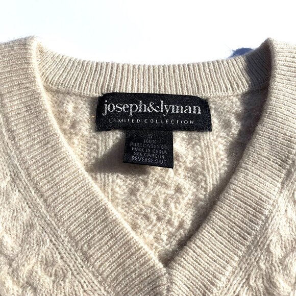Women’s Joseph & Lyman 100% Cashmere V-Neck Cable Knit Sweater, Beige, Small - Picture 4 of 6